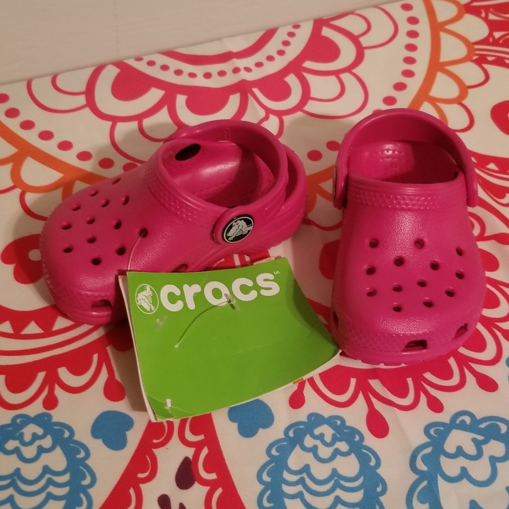 NWT CROCS baby girl size C4